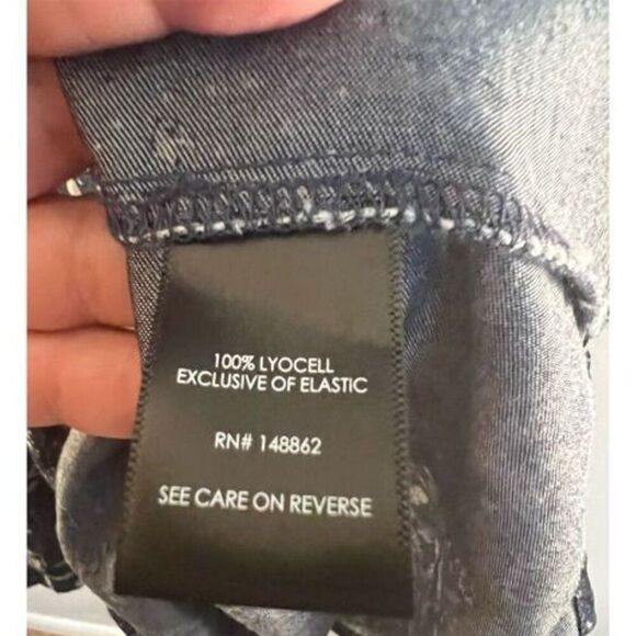 Torrid Women's 2X Blue Chambray Puff Sleeve Smocked Dress - Picture 4 of 9